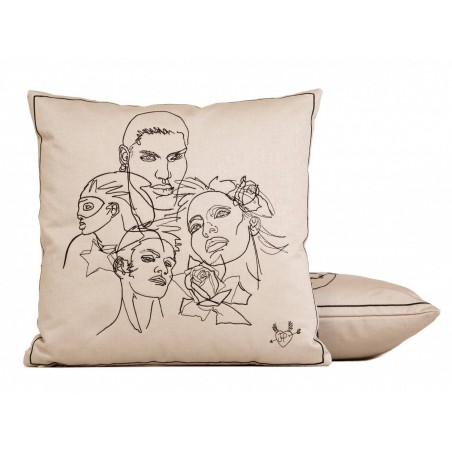 Coussin Amitiés de Jean Paul Gaultier coloris Beige référence 7770-02